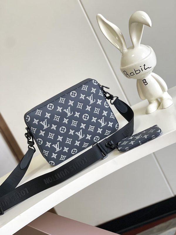 LOUIS VUITTON トリオ･メッセンジャー M24753 ルイヴィトン モノグラム・シャドウ ブルーマリーヌ 超N品 - 画像 (8)