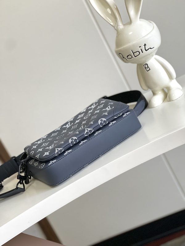LOUIS VUITTON トリオ･メッセンジャー M24753 ルイヴィトン モノグラム・シャドウ ブルーマリーヌ 超N品 - 画像 (7)