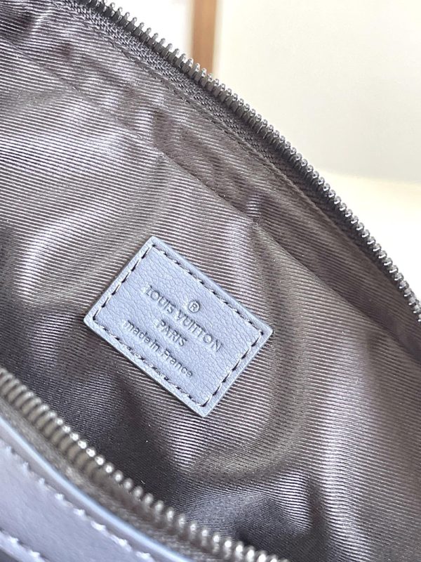 LOUIS VUITTON トリオ･メッセンジャー M24753 ルイヴィトン モノグラム・シャドウ ブルーマリーヌ 超N品 - 画像 (2)