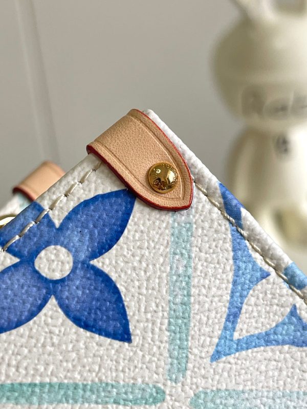 LOUIS VUITTON オンザゴー EW モノグラム・タイル キャンバス ラグーン ブルー lv301180 超N品 ルイヴィトンミニトートバッグ - 画像 (6)