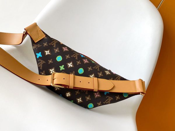 LOUIS VUITTON ルイヴィトン M24858 ラッシュ・バムバッグ モノグラム･クラギー ブラウン 超N品 - 画像 (9)
