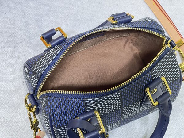 ルイヴィトン アウトレット 店舗 LV スピーディ･バンドリエール 18 lv301212 ブルー N品 ルイヴィトン ミニスピーディ 定価 - 画像 (3)