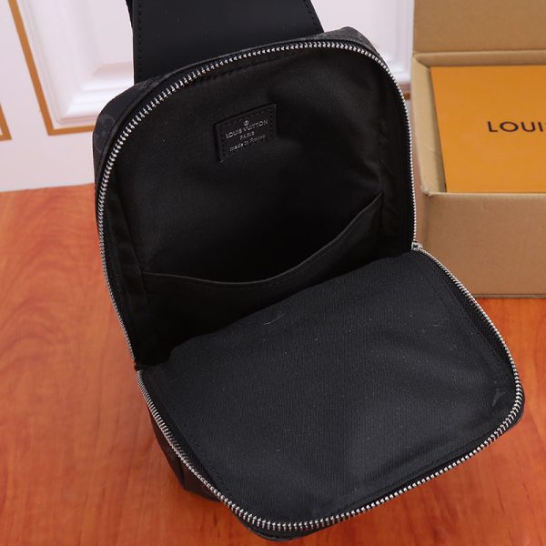 ルイヴィトン ボディバッグ メンズ モノグラム エクリプス アウヴェニュー・スリングバッグ ブラック LOUIS VUITTON M47137 - 画像 (5)