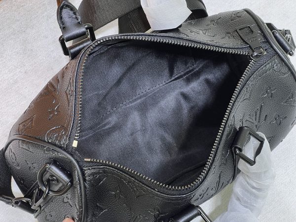 ルイヴィトン M20900 キーポル・バンドリエール25 2WAYバッグ ミニボストン モノグラム・トリヨン トリヨンレザー ブラック - 画像 (3)