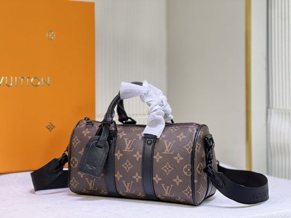 ルイヴィトン モノグラム LVラバー キーポルXS M45788 レディース 2WAYバッグ N品 LOUIS VUITTON - 画像 (7)