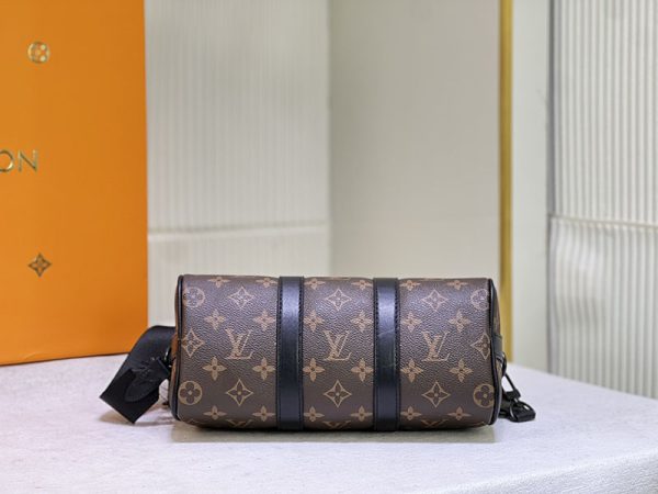 ルイヴィトン モノグラム LVラバー キーポルXS M45788 レディース 2WAYバッグ N品 LOUIS VUITTON - 画像 (3)