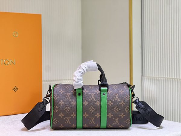 ルイヴィトン モノグラム LVラバー キーポルXS レディース 2WAYバッグ lv301226 グリーン N品 ルイヴィトン スピーディ25 値上げ - 画像 (6)
