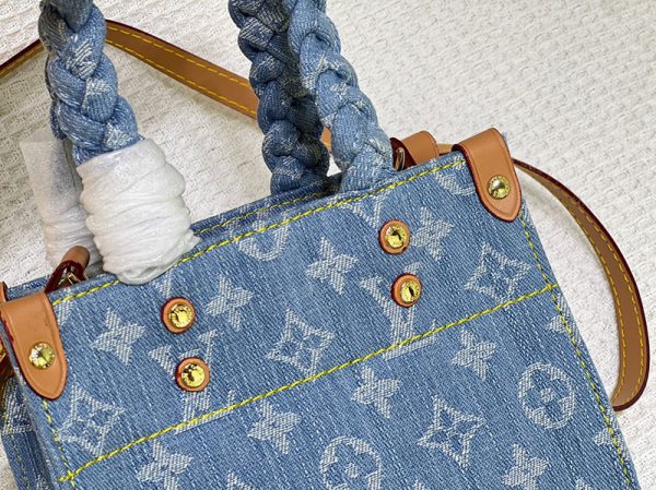 ルイヴィトン オンザゴー BB モノグラム･デニム ミニバッグ lv301245 N品 ルイヴィトン トートバッグ 布 本物 - 画像 (7)