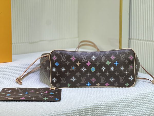 ルイヴィトン モノグラム ネヴァーフルMM チョコレート トートバッグ lv301254 N品 ヴィトン トートバッグ コーデ - 画像 (6)