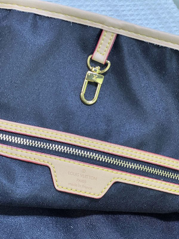 ルイヴィトン モノグラム ネヴァーフルMM チョコレート トートバッグ lv301254 N品 ヴィトン トートバッグ コーデ - 画像 (3)