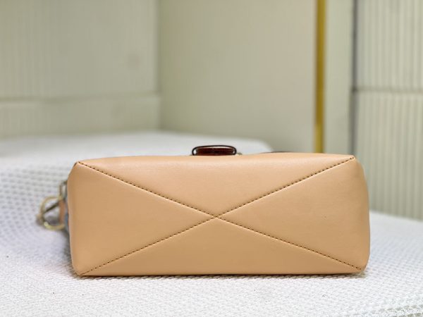 ルイヴィトン ショルダーバッグ ソミュール・メッセンジャー ショルダーバッグ メンズ lv301256 N品 ルイヴィトン メンズ バッグ ランキング - 画像 (6)