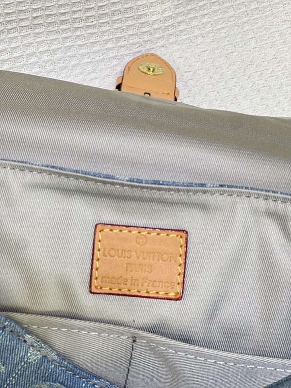 ルイヴィトン ショルダーバッグ ソミュール・メッセンジャー ショルダーバッグ メンズ lv301256 N品 ルイヴィトン メンズ バッグ ランキング - 画像 (3)