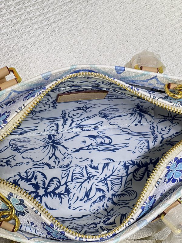 ルイヴィトン オンザゴー EW モノグラム・タイル lv301264 N品 ハイブランド トートバッグ 人気 - 画像 (2)