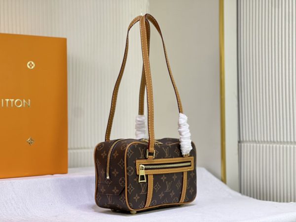 ルイヴィトン シテ モノグラム M46321 ショルダーバッグ レディース N品 - 画像 (9)