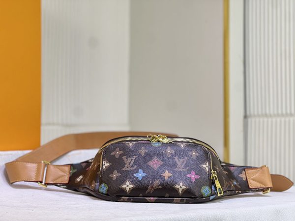 ルイヴィトン M24858 ラッシュ・バムバッグ モノグラム･クラギー チョコレート N品 - 画像 (4)