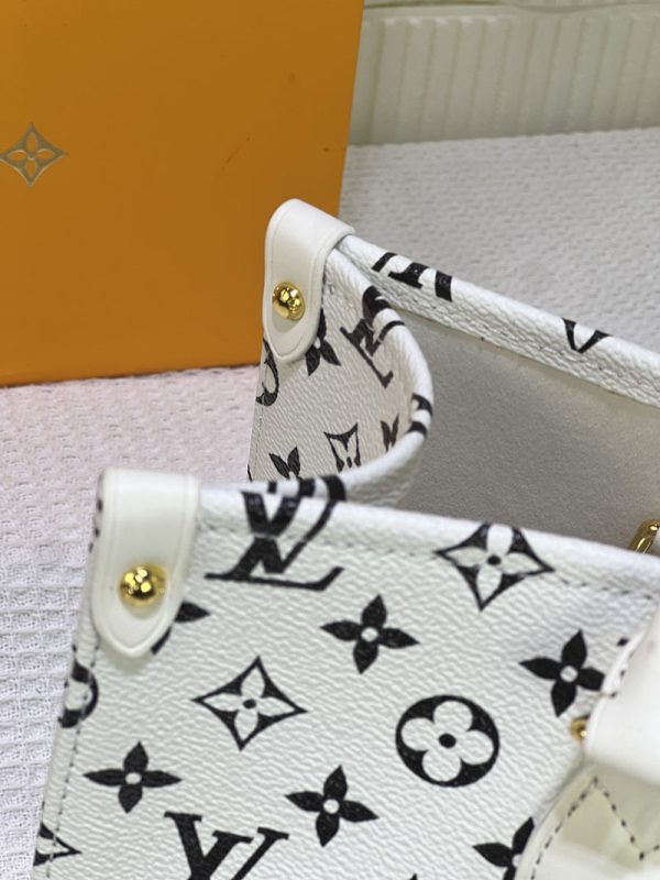 ルイヴィトン トートバッグ モノグラム アンプラント オンザゴーMM lv301301 ホワイト N品 トートバッグ レディース atelier viviela - 画像 (5)