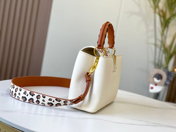ルイヴィトン カプシーヌ BB レオパード ショルダーバッグ lv301363 ホワイト N品 ルイヴィトン カプシーヌ 値上げ - 画像 (9)