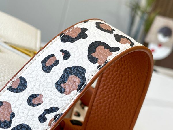 ルイヴィトン カプシーヌ BB レオパード ショルダーバッグ lv301363 ホワイト N品 ルイヴィトン カプシーヌ 値上げ - 画像 (4)
