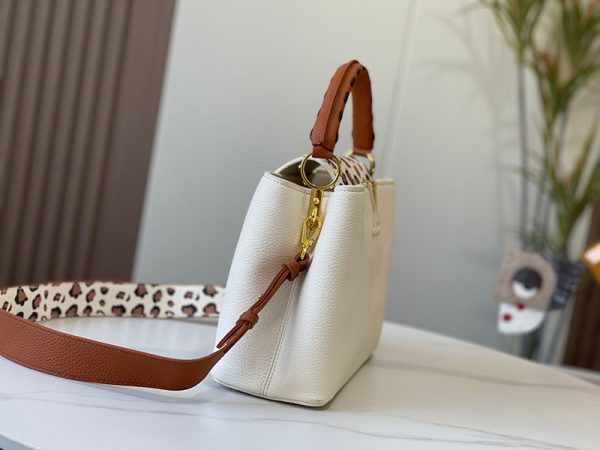 ルイヴィトン カプシーヌ MM lv301364 ホワイト レディース N品 ルイヴィトン カプシーヌ 人気 - 画像 (9)