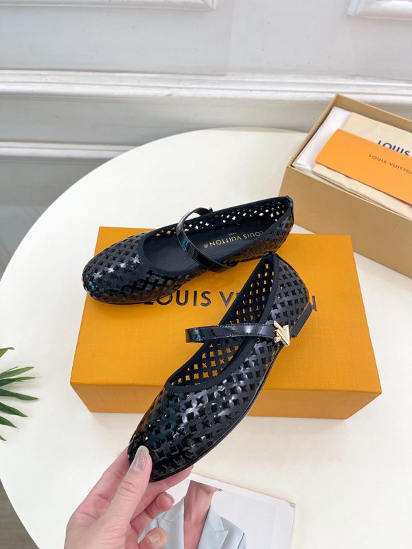 ルイヴィトン 靴 LV パンプス ロミー バレリーナ バレエシューズ 2025 新作 lv303365 ブラック N品 ルイヴィトン バレリーナ - 画像 (8)