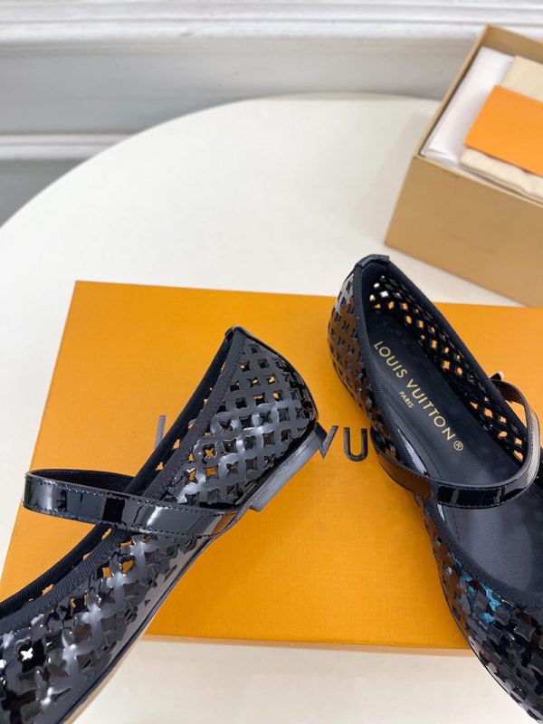 ルイヴィトン 靴 LV パンプス ロミー バレリーナ バレエシューズ 2025 新作 lv303365 ブラック N品 ルイヴィトン バレリーナ - 画像 (5)