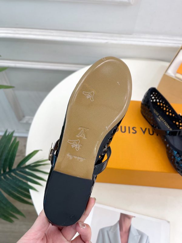 ルイヴィトン 靴 LV パンプス ロミー バレリーナ バレエシューズ 2025 新作 lv303365 ブラック N品 ルイヴィトン バレリーナ - 画像 (2)