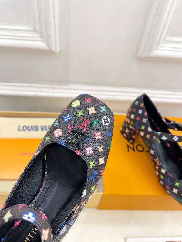 ルイヴィトン 靴 LV メリージェーン パンプス レディース ヒール 5.5cm lv303371 マルチカラー N品 メリージェーン 靴 コーデ - 画像 (5)