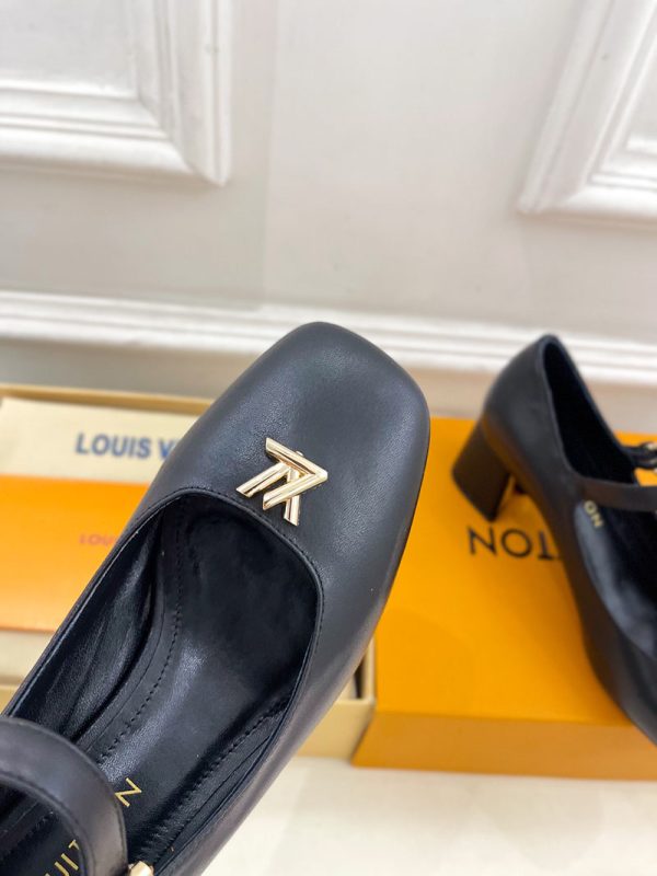 ルイヴィトン 靴 LV メリージェーン パンプス レディース ヒール 5.5cm lv303372 ブラック N品 メリージェーン 靴 コーデ - 画像 (5)