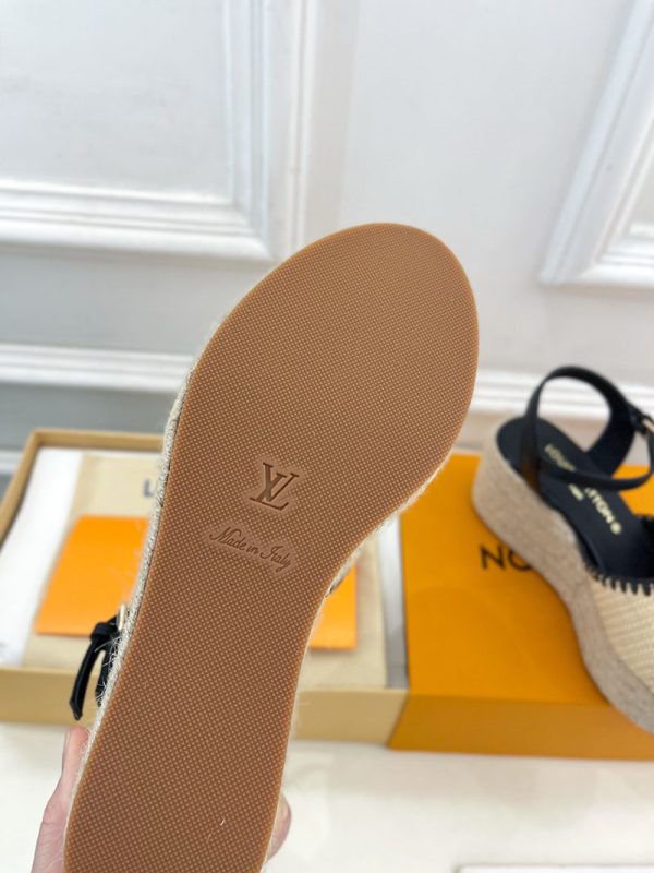 ルイヴィトン 靴 LV サンダル＆エスパドリーユ 2025 新作 レディース靴 lv303393 ブラック N品 レディース サンダル 人気ブランド - 画像 (2)