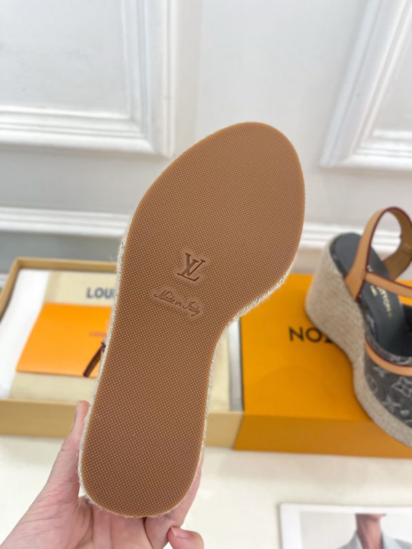 ルイヴィトン 靴 LV サンダル＆エスパドリーユ 2025 新作 レディース靴 lv303403 グレー N品 サンダル レディース 人気 40代 - 画像 (2)