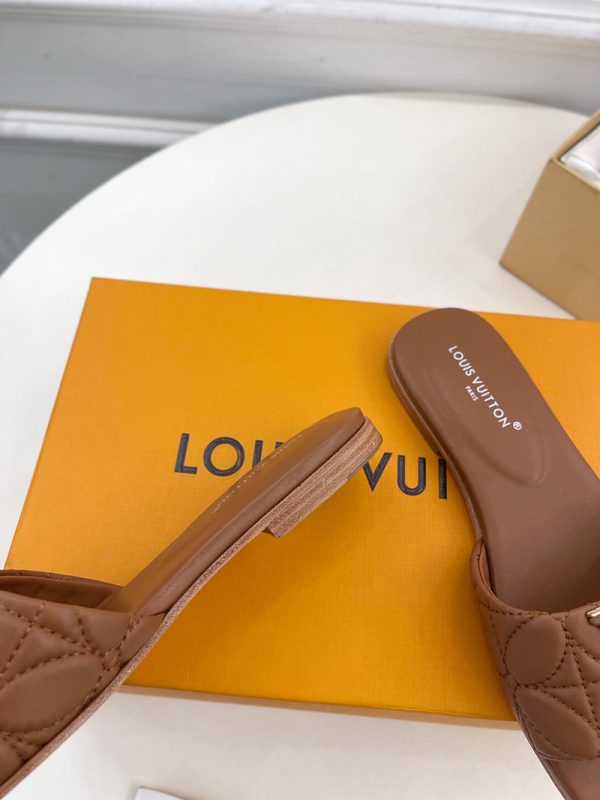 ルイヴィトン 靴 LV マレ ミュール 2025新作 ワインレッド lv303408 N品 ルイヴィトン サンダル レディース 新作 - 画像 (3)