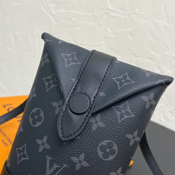 LOUIS VUITTON モノグラム エクリプス エンベロップ ポーチ M11613 メンズ ショルダーバッグ 超N品 - 画像 (4)