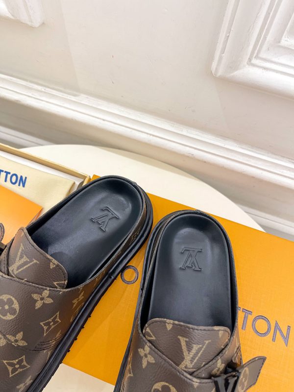 ルイヴィトン 靴 LV コージー ミュール COSY COMFORT 1AAW6K パテント モノグラム･キャンバス - 画像 (4)