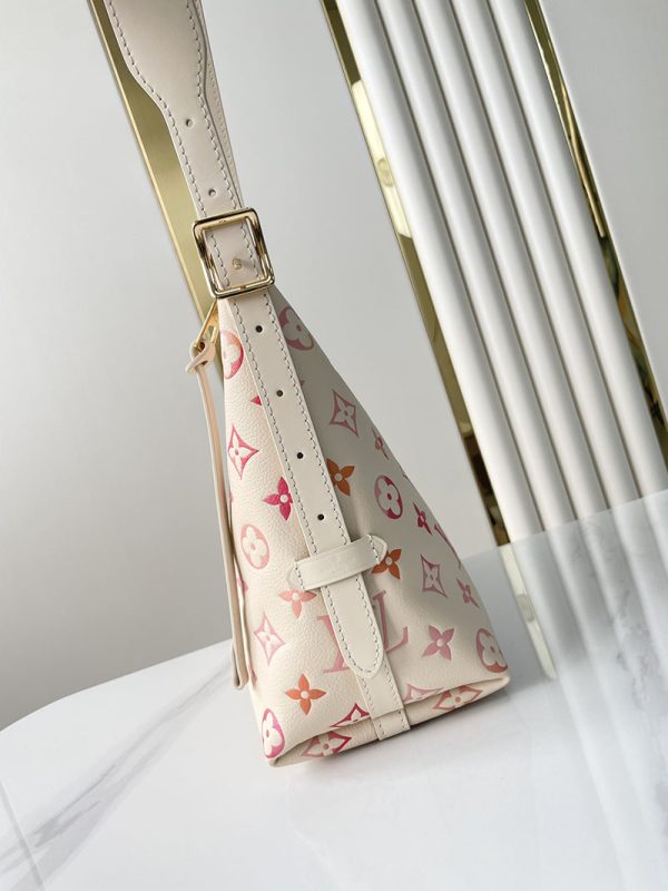 LOUIS VUITTON キャリーオール ジップ NM PM ショルダーバッグ M24652 サンライズ･アクワレル 超N品 - 画像 (6)