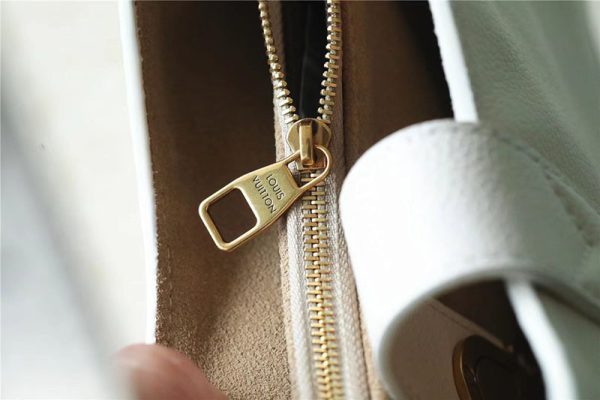 LOUIS VUITTON ロウキー･ショルダーバッグ M24990 Low Key Shoulder Bag Low Key 超N品 - 画像 (4)