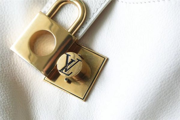 LOUIS VUITTON ロウキー･ショルダーバッグ M24990 Low Key Shoulder Bag Low Key 超N品 - 画像 (2)