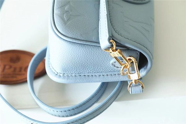 LOUIS VUITTON ショルダーバッグ ハンドバッグ レディース M83592 ナノディアヌ オランプ ブルー 超N品 - 画像 (8)