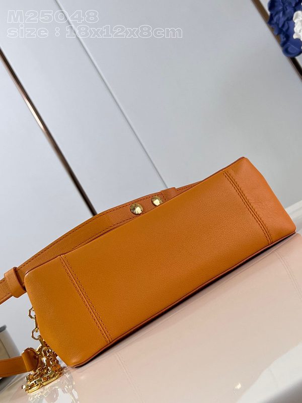 LOUIS VUITTON ドーフィーヌ･ソフト MM M11476 コニャック カーフレザー 超N品 - 画像 (6)