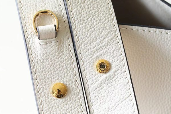 LOUIS VUITTON M24638 ロックミー ロック&ウォーク 2WAY カバン 肩掛け ショルダーバッグ レディース クオーツ アイボリー 超N品 - 画像 (4)