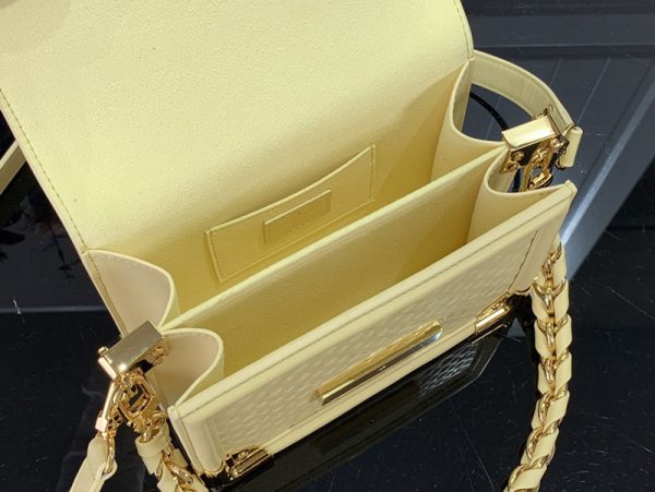 LOUIS VUITTON ドーフィーヌ lv301510 カーフレザー イエロー 超N品 ルイヴィトン人気バッグ - 画像 (5)