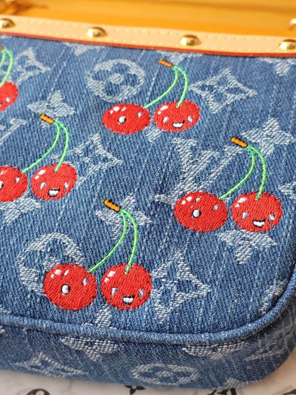 LOUIS VUITTON ルイヴィトン x 村上隆 ポシェット アクセソワール チェリーデニムブルー M13994 超N品 - 画像 (6)