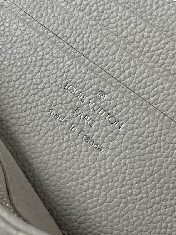 LOUIS VUITTON ウォレット オン チェーン・アイビー モノグラム・アンプラント ブリューム グレー/ホワイトクオーツ M14225 超N品 - 画像 (2)