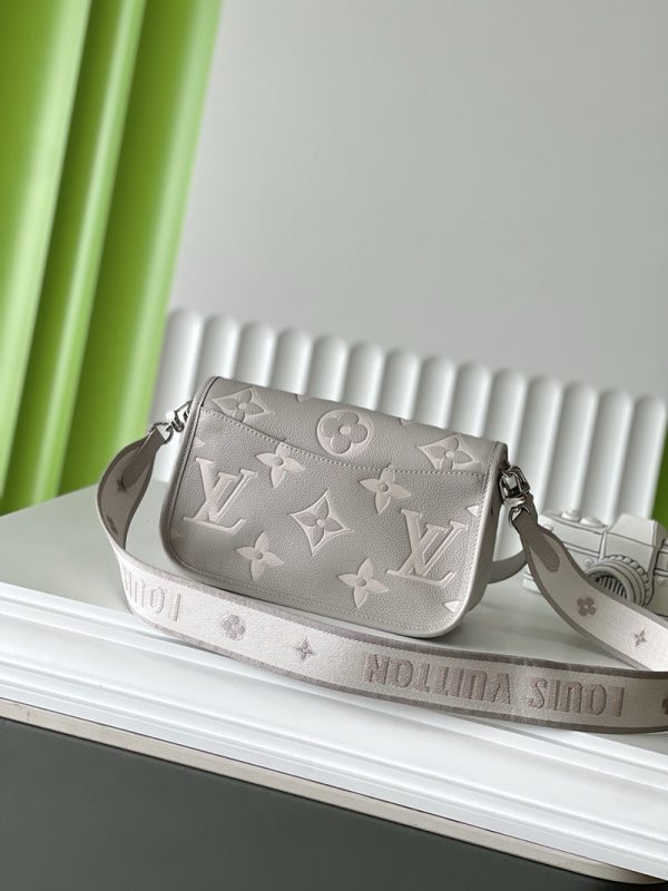 LOUIS VUITTON ディアヌ NM PM M14214 ブリューム グレー モノグラムアンプラント ジャイアント グレインレザー 2WAY 斜め掛け 肩掛け 超N品 - 画像 (8)