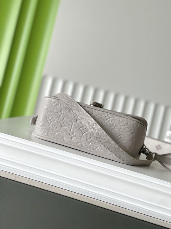 LOUIS VUITTON ディアヌ NM PM M14214 ブリューム グレー モノグラムアンプラント ジャイアント グレインレザー 2WAY 斜め掛け 肩掛け 超N品 - 画像 (7)
