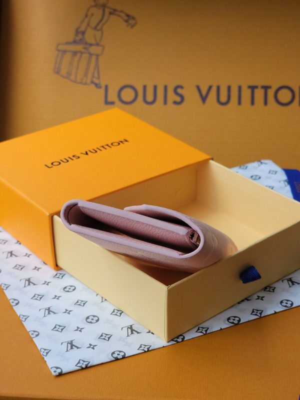 LOUIS VUITTON M14229 ポルトフォイユ ヴィクトリーヌ バイカラーモノグラムアンプラント ピンク クオーツ 三つ折り財布 財布 レディース - 画像 (8)