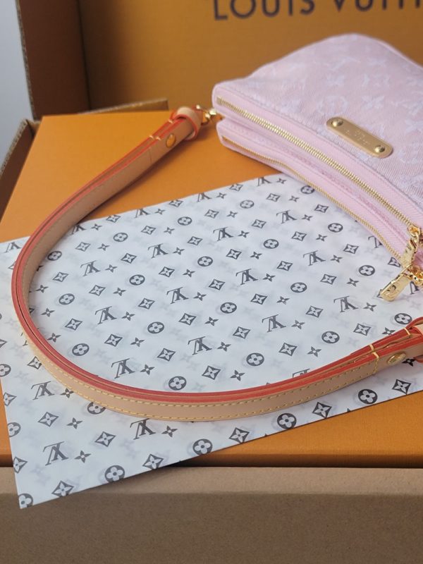 LOUIS VUITTON M14159 ポシェット･リヴ 2025新作 ウォッシュドピンク 超N品 ルイヴィトン デニム バッグ ピンク - 画像 (4)