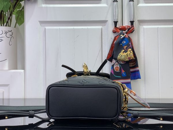 LOUIS VUITTON クッサン バックパック ミニ M13387 RFID モノグラム ラムレザー ノワール ブラック ゴールド金具 超N品 - 画像 (7)
