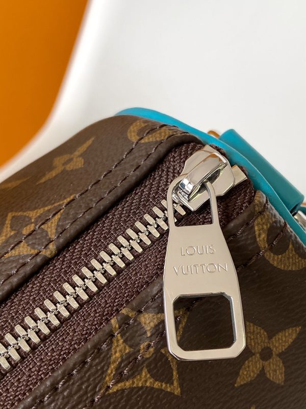 LOUIS VUITTON モノグラム マカサー(LVカラーマニア) キーポル　バンドリエール 25cm M12609 ボストンバッグ 超N品 - 画像 (5)