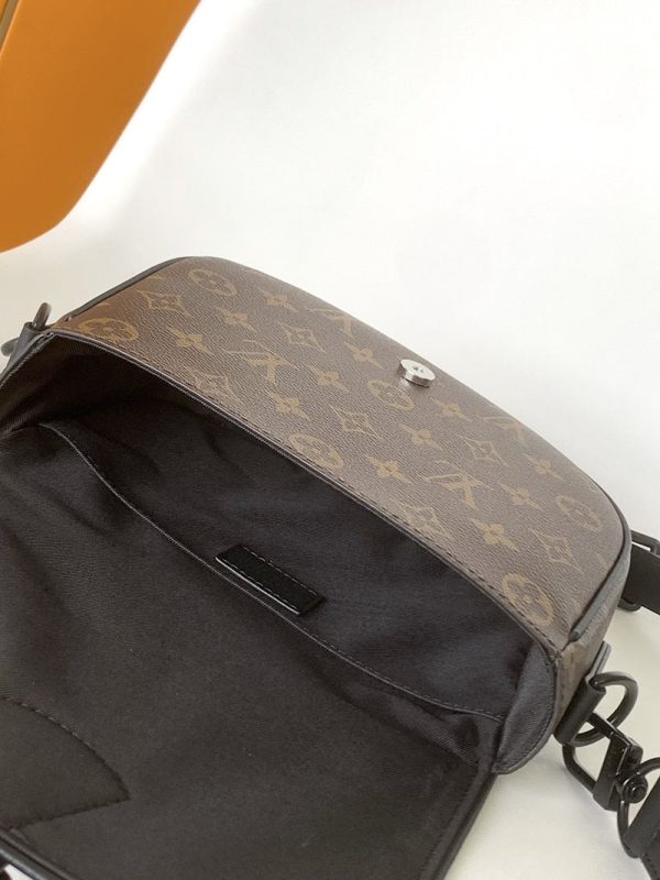 LOUIS VUITTON ショルダーバッグ メンズ モノグラム モンスリ・メッセンジャー PM ブラウン M47060 超N品 - 画像 (3)