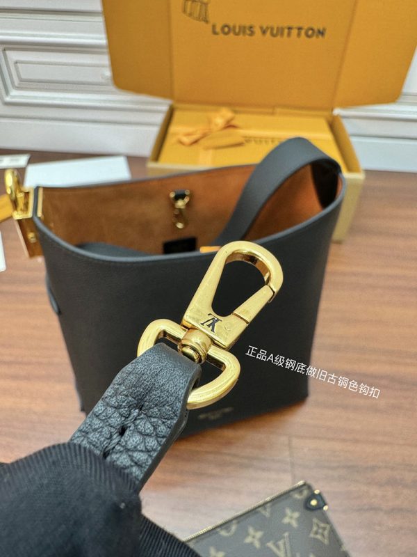 逸品 ルイヴィトン M25352 ロウキー・ホーボーPM ショルダーバッグ レザー ブラック LOUIS VUITTON - 画像 (6)
